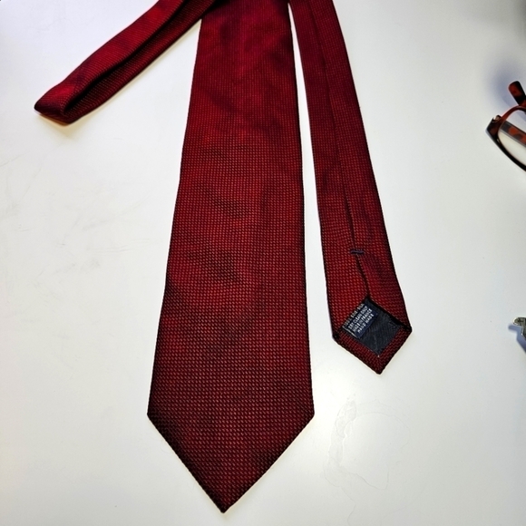 Daniel Cremieux- 100% Silk- Made in France- reddish maroon- formal - Picture 1 of 8